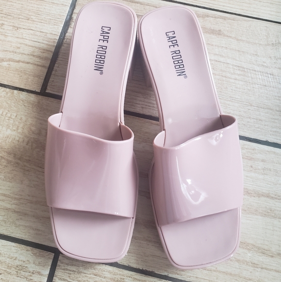 cape robbin jelly sandals